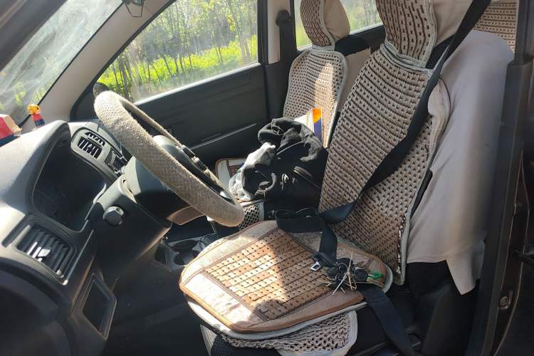 Used Dongfeng Fengon 330 2017 1.5L Manual Utility II DK15 Left Front Seat