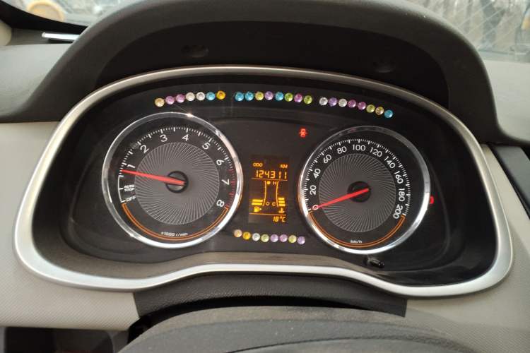 Used Chevrolet Sail 2015 Sail 3 1.3L Manual Ideal Edition Odometer Close Up