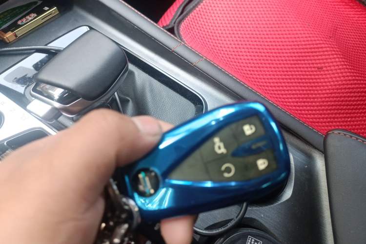 Used CHANGAN OSHAN X7 PLUS 2022 1.5T Blue Whale Edition Automatic Prestige 7-Seater Vehicle Key