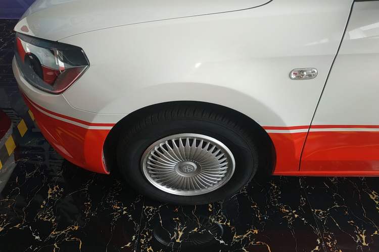 Used Volkswagen Jetta 2015 1.6L Automatic Fashion Model
