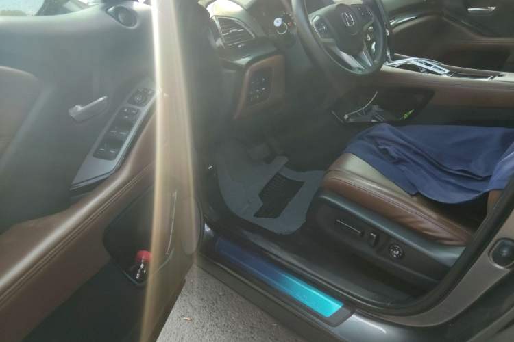 Used Acura CDX 2018 2.0L Two-Wheel Drive Enjoyment Edition Hybrid