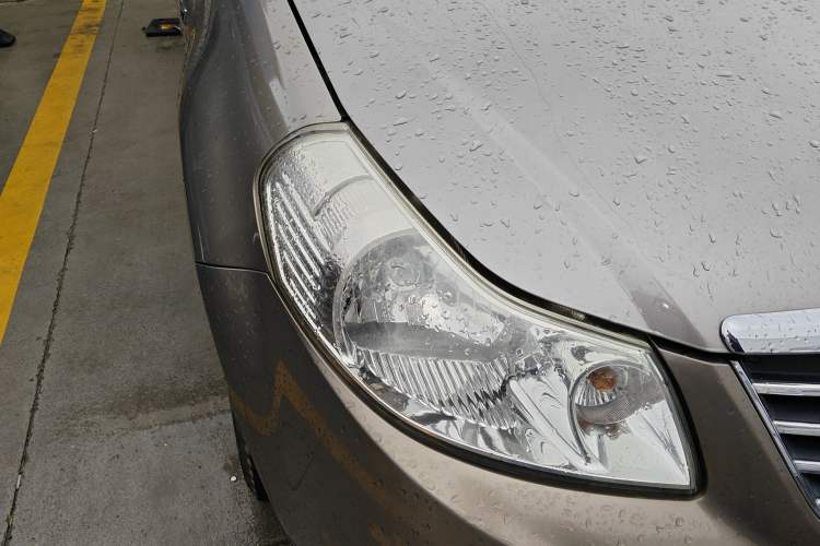 Used Suzuki SX4 S-Cross 2011 1.6L Manual Comfort Version Right Front Headlight