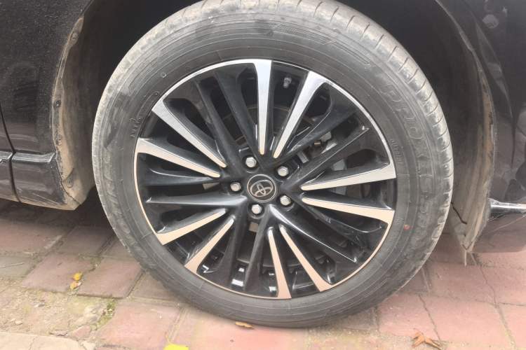 Used Toyota Venza 2023 2.0L CVT Two-Wheel Drive Prestige Version Exterior 7