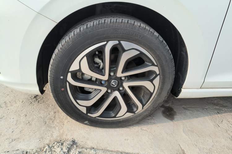 Used Changan Eado New Energy 2019 EV460 Smart Edition
