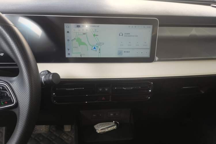 Used Geometry E Firefly 2024 301km Flowing Light