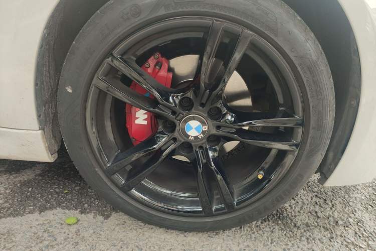 Used BMW 3 Series 2018 320Li Leading Model M Sport Package Right Front Wheel Hub