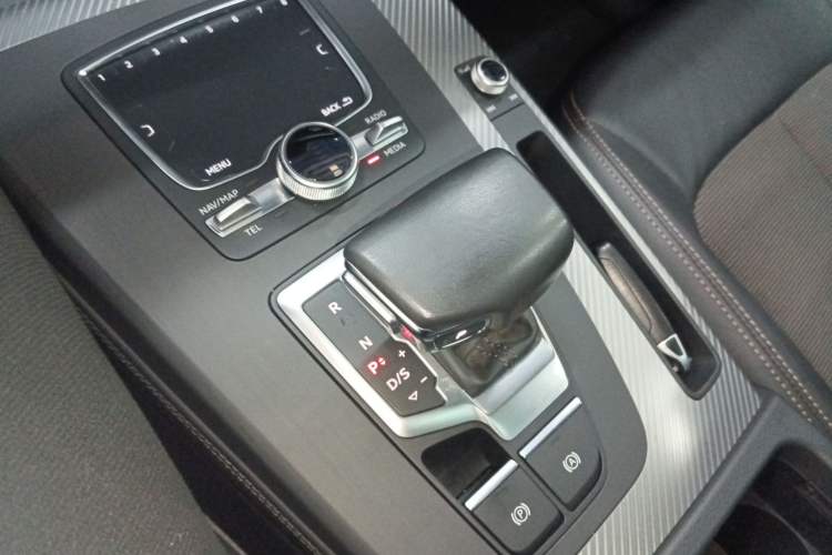 Used Audi Q5L 2018 45 TFSI Prestige Fashion Edition China V Emission Standard
