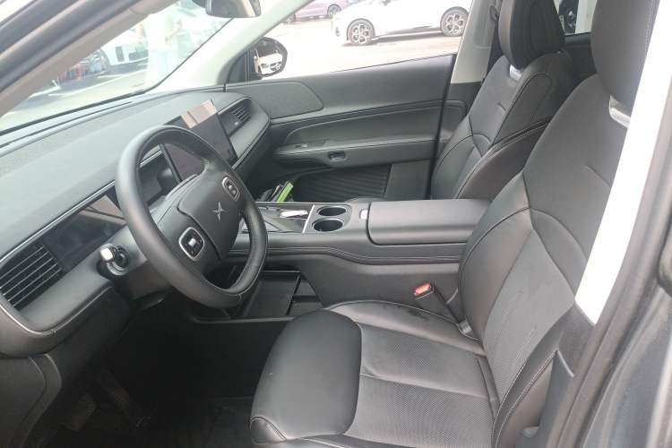 Used XPeng G6 2023 755 Ultra-Long Range Pro Left Front Seat