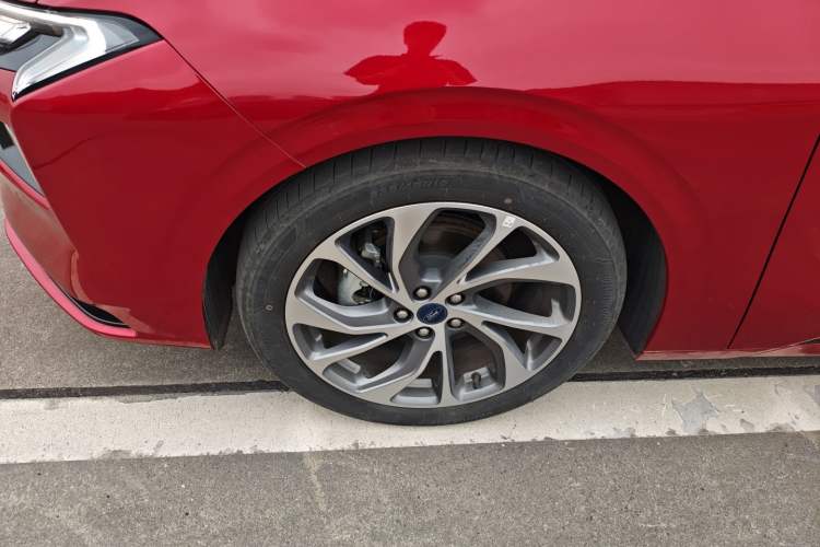 Used Ford Mondeo 2025 2.0T EcoBoost Ultimate Edition Left Front Wheel Hub