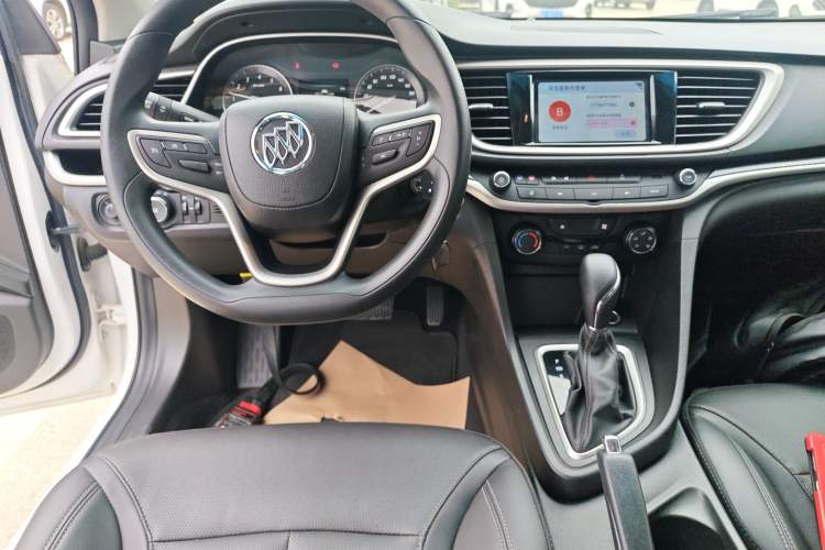 Used Buick GT 2021 Revised Version 1.3T Automatic Mild Hybrid Elite Edition Audio And AC Panel