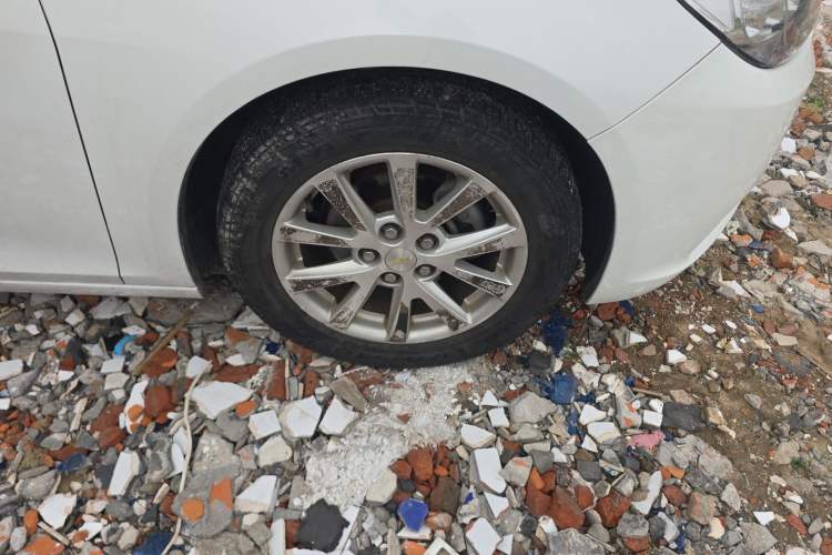 Used Chevrolet Malibu 2012 2.0L Automatic Luxury Edition Right Front Wheel Hub