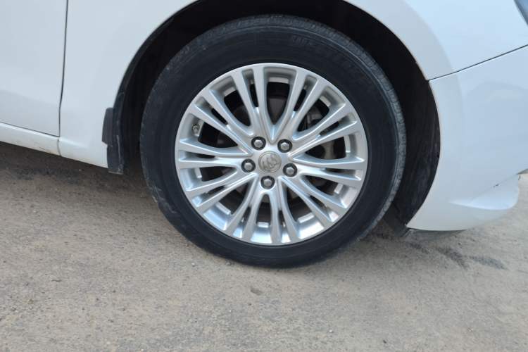 Used Buick GT 2015 15N Automatic Deluxe Edition