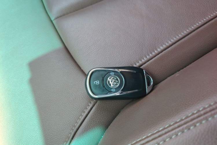 Used Buick GL6 2018 18T 6-Seater Luxury Model
