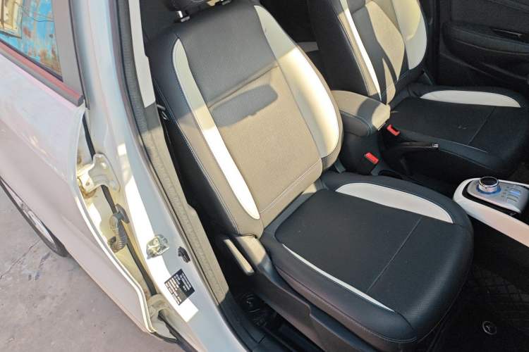 Used Changan CS15EV 2018 350i
