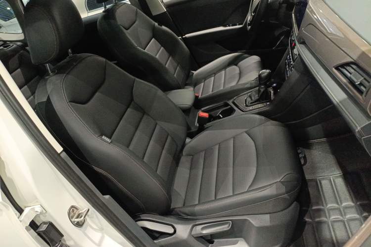 Used Volkswagen Tharu 2021 280TSI Two-Wheel-Drive Luxury Plus Edition Right Front Seat