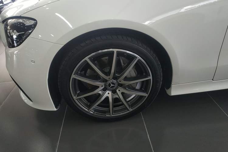 Used Mercedes-Benz E-Class 2023-Year Restyled E 260 Coupe
