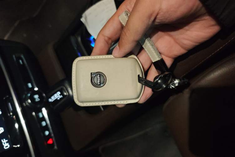 Used Volvo S90 2018 T4 Zhiyuan Edition
