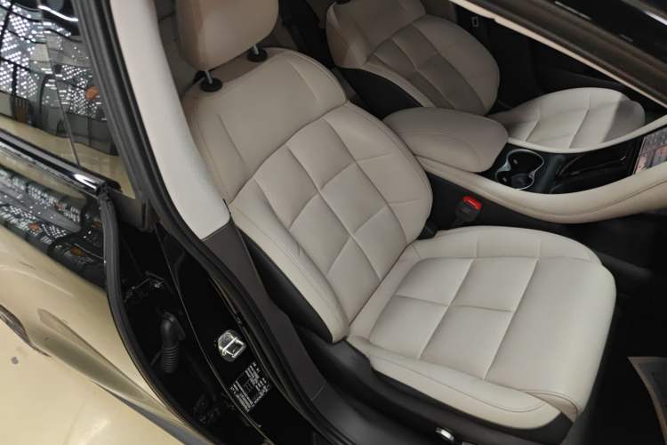 Used IM L6 2024 Max Standard Edition Right Front Seat