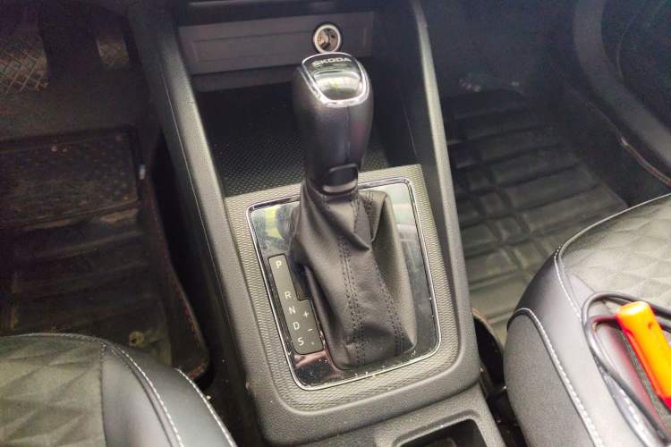 Used Skoda Kamiq 2018 1.5L Automatic Comfort Edition China V Standard Gear Lever