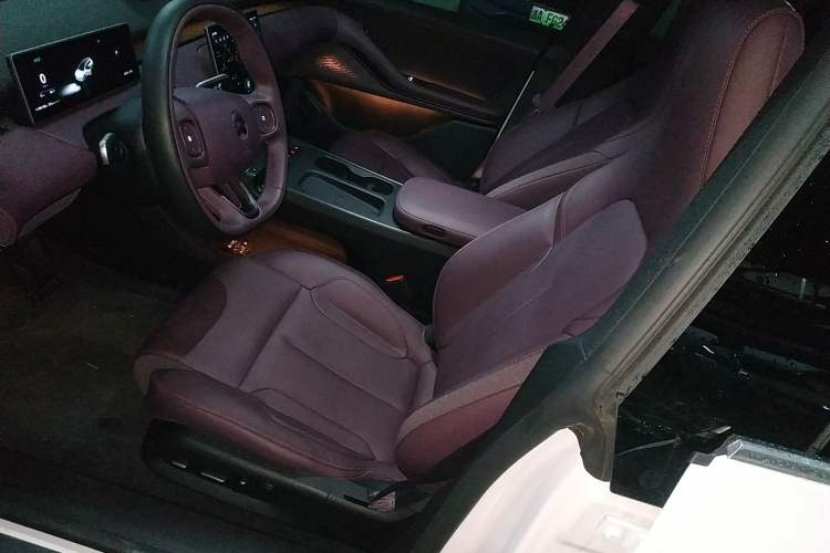 Used Nio ET5T 2024 75kWh Touring Left Front Seat