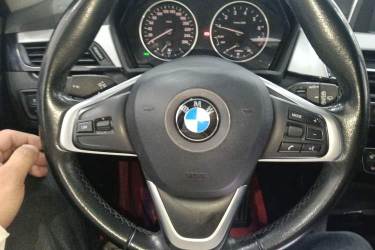 Used BMW X1 2016 sDrive18Li Premium Edition Steering Wheel