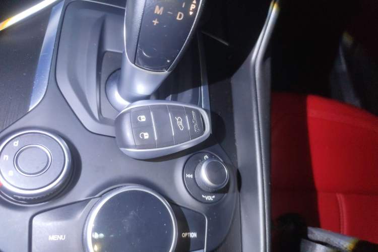 Used Alfa Romeo Giulia 2017 2.0T 200HP Luxury Edition Vehicle Key