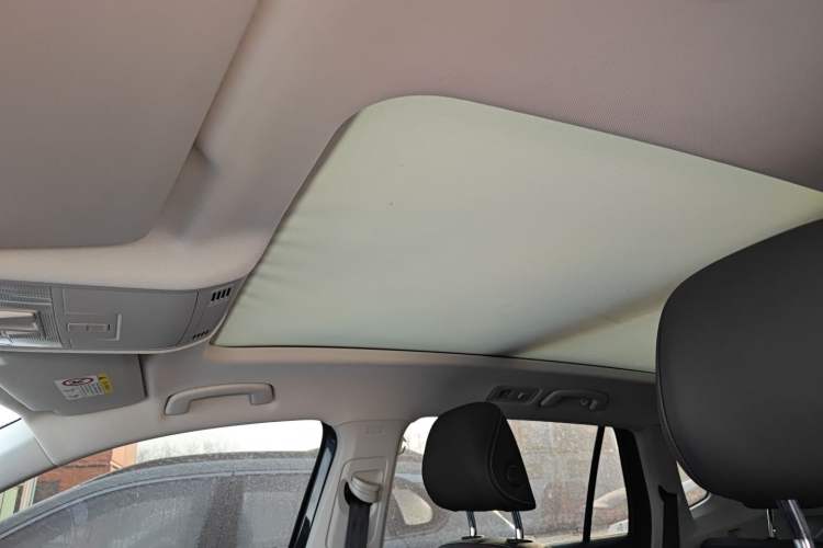 Used Volkswagen Tayron 2022 280TSI Two-Wheel Drive Luxury Smart Connectivity Version
