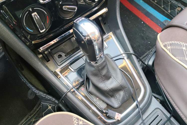 Used Volkswagen C-TREK 2017 230TSI DSG Comfort Version
