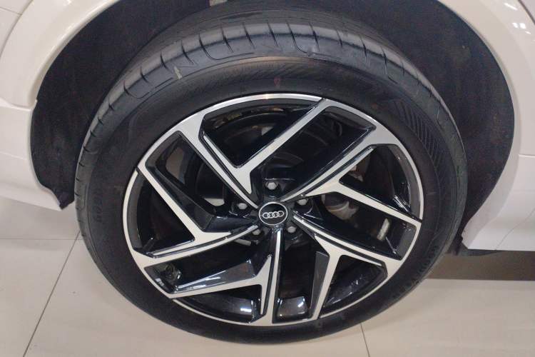 Used Audi Q6L e-tron 2026 First Launch Navigation Edition