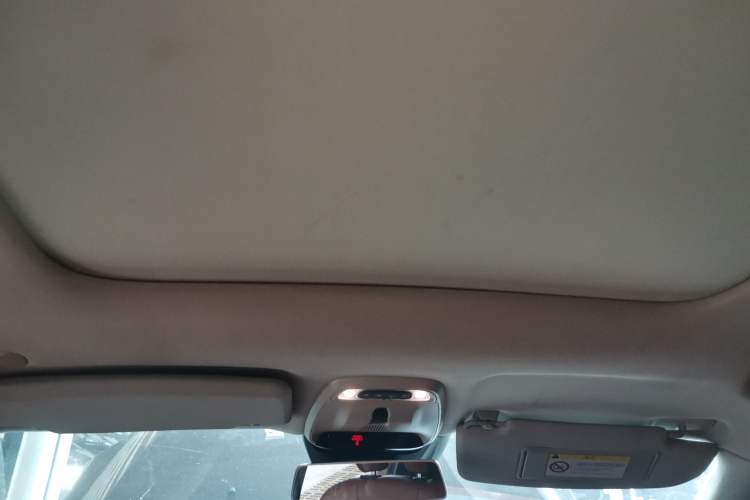 Used Volvo V40 2017 T3 Smart Edition
