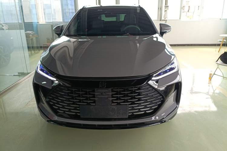 Used BYD Tang New Energy 2025 DM-i 115KM Flagship Model Front