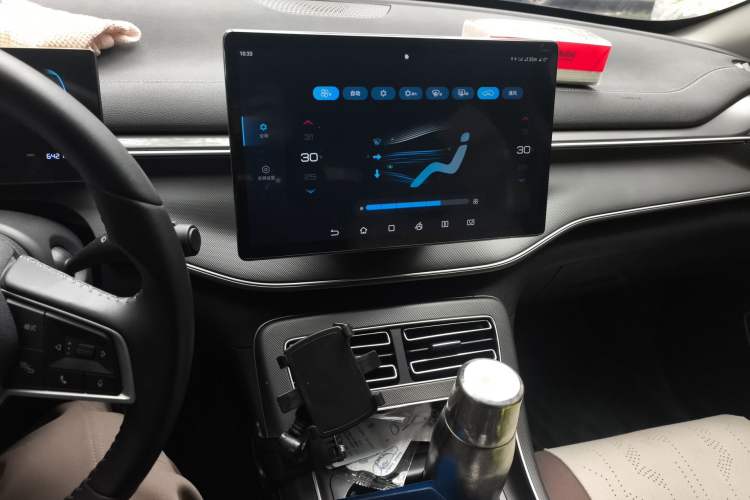 Used BYD Destroyer 05 2024 HONOR Edition DM-i 55KM Luxury Model Audio And AC Panel