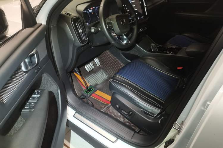 Used Volvo XC40 2022 T4 Four-Wheel Drive Smart & Dynamic Sport Edition Driver Seat