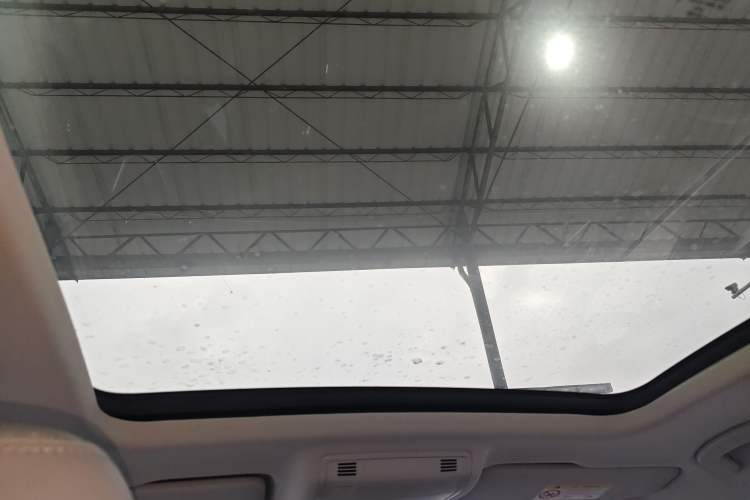 Used Volkswagen Tharu 2023 300TSI Two-Wheel-Drive Moon Luxury Edition