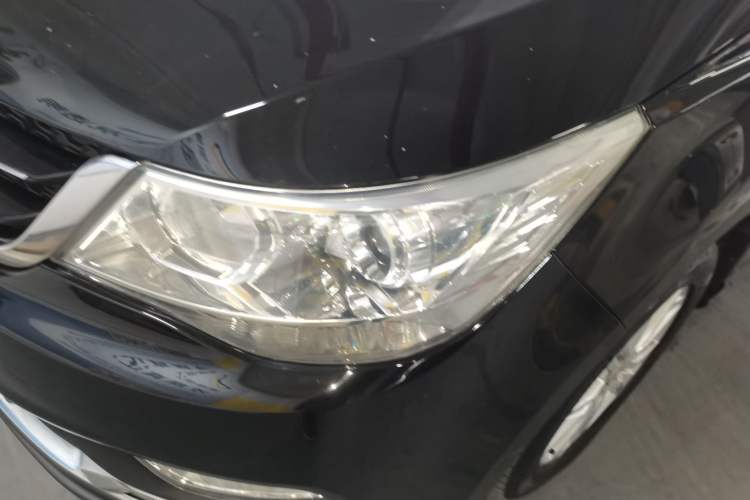 Used Baojun 730 2016 1.8L iAMT Luxury Model 7 Seats Left Front Headlight