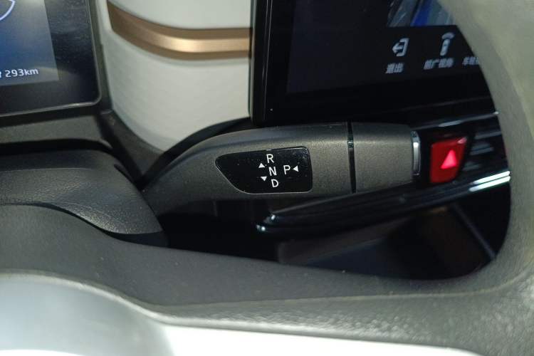 Used JAC Yiwei E10X 2024 Charming Edition 301km Air
