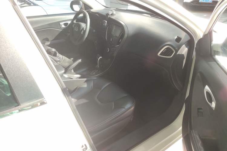 Used GAC Trumpchi GA3 2013 1.6L Automatic Luxury ESP Version
