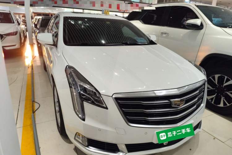 Used Cadillac XTS 2018 28T Elite Edition Front Right 45 Deg