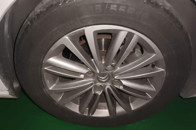 Used Citroen C4L 2014 1.8L Intelligent Drive Automatic Enjoyment Model Right Front Wheel Hub