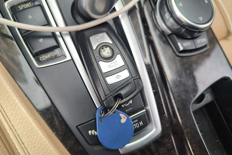 Used BMW 5 Series 2015 535Li Leading Model