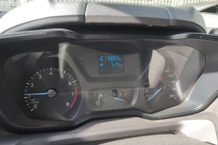 Used Ford Transit 2017 2.0T Gasoline Multi-Purpose Commercial Vehicle Mid-Drive Mid-Roof China V Standard
