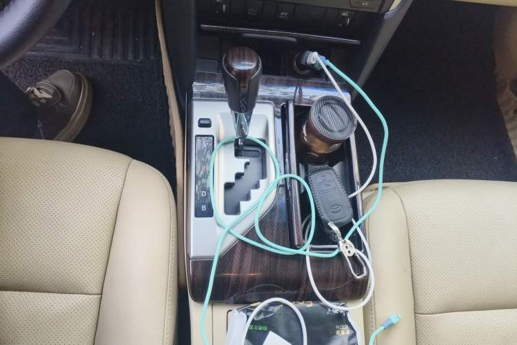 Used Toyota Camry 2015 Dual-Engine 2.5 HG Luxury Navigation Edition Gear Lever