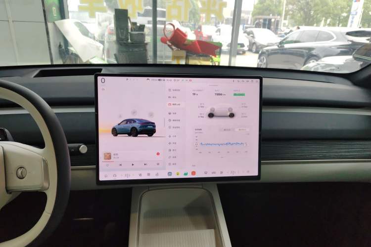 Used ONVO L60 2024 60 kWh Rear-Drive Version