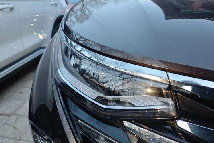 Used Hyundai Custo 2024 380TGDi TOP Premium SmartCare Flagship Edition Right Front Headlight