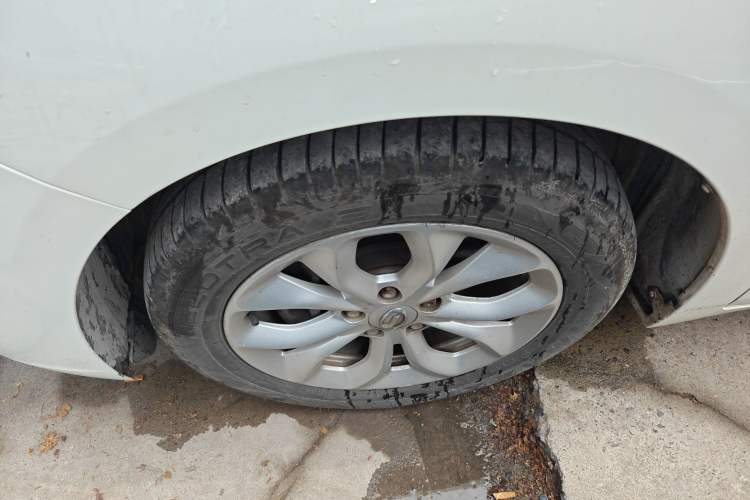 Used GAC Trumpchi GA4 2018 150N Automatic Luxury Edition Left Front Wheel Hub