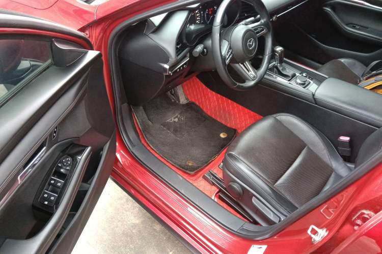 Used Mazda 3 Axela 2021 2.0L Automatic Zhiya Edition Interior 3