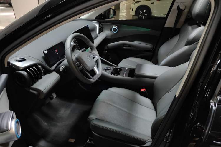 Used BYD Yuan PLUS 2025 Intelligent Driving Version 430 KM Beyond-Range Edition Left Front Seat