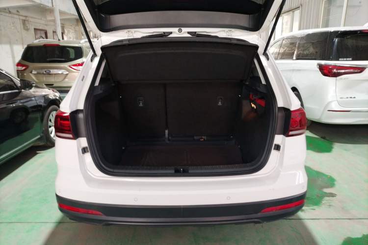 Used Volkswagen Tharu 2019 280TSI Two-Wheel-Drive Trend Edition China V Standard Trunk