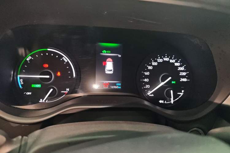 Used Toyota Sienna 2024 2.5L Hybrid Comfort Edition