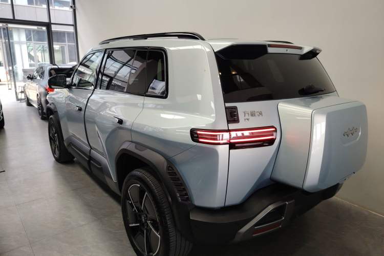 Used Formula Leopard Titanium 3 2025 501 km All-Wheel Drive Intelligent Driving Max Edition